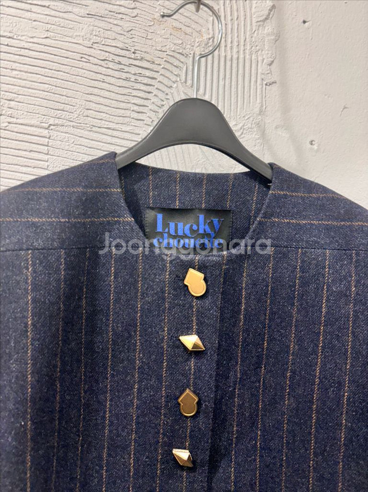 럭키슈에뜨 스트라이프 버튼 울자켓--1