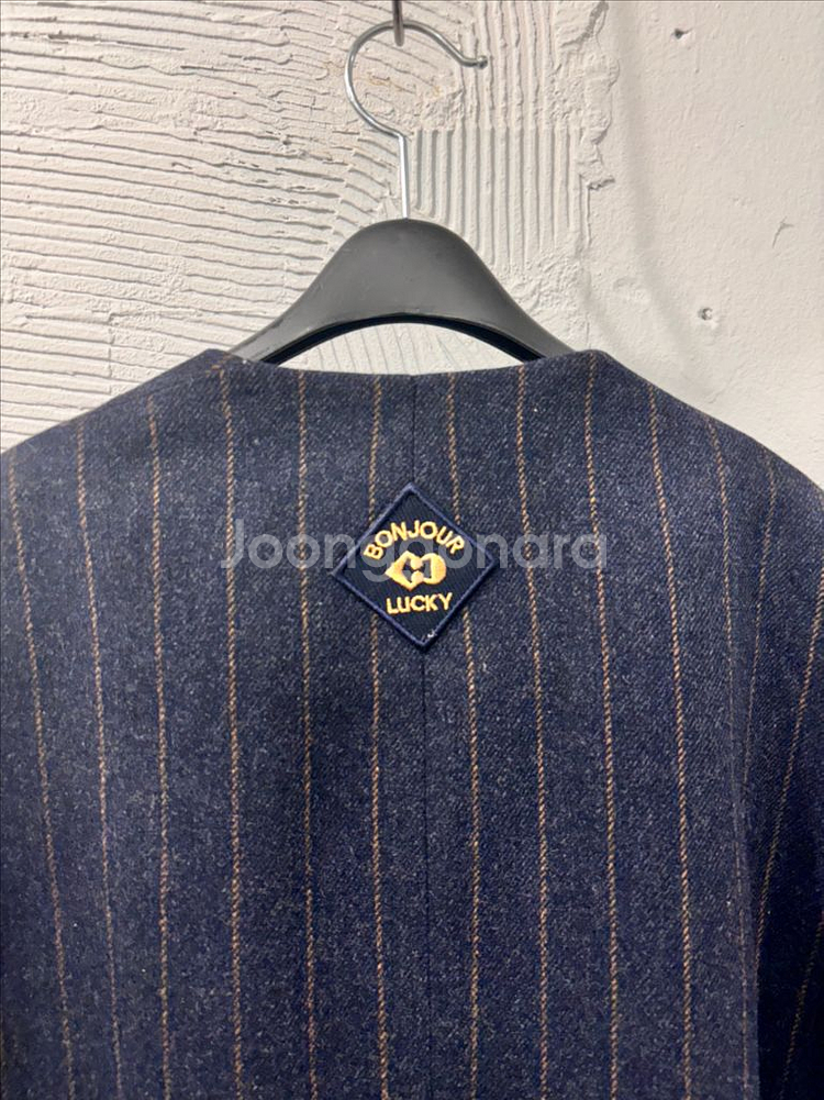럭키슈에뜨 스트라이프 버튼 울자켓--6