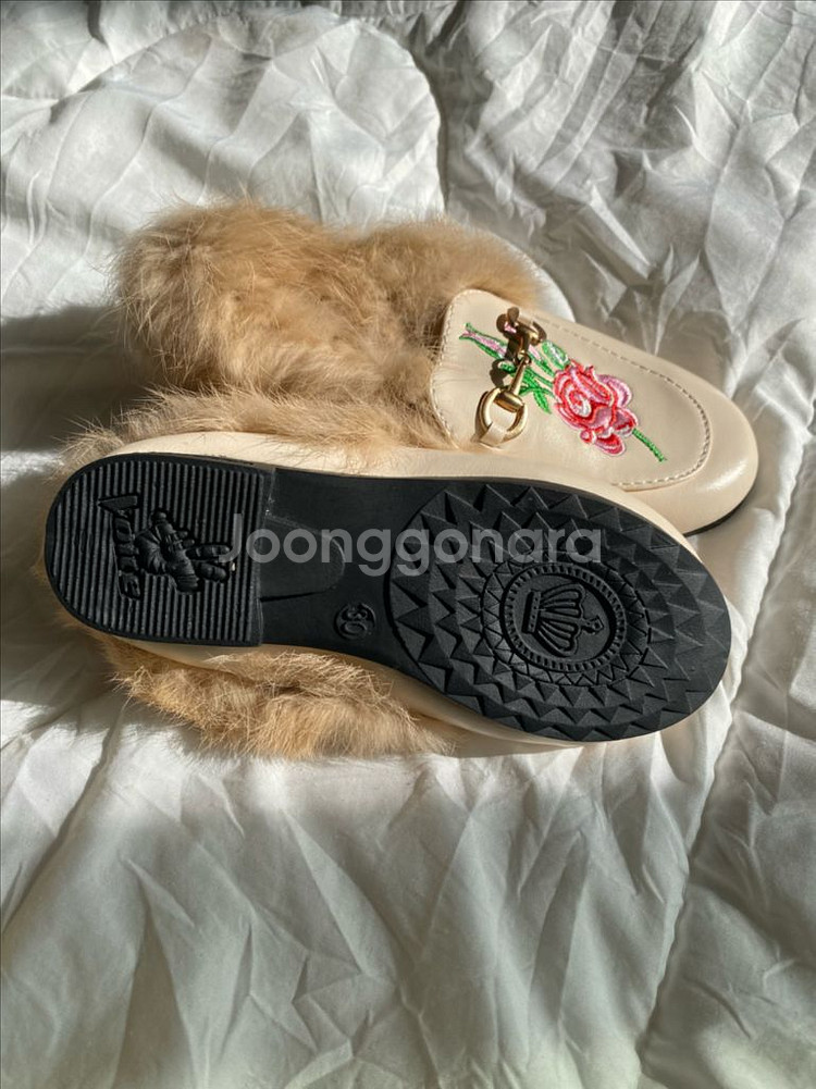 키즈 홀스빗 뮬 털슈즈--1
