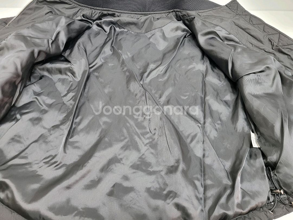 BENETTON 22FW 덕다운 퀼팅 숏패딩 점퍼 85--7