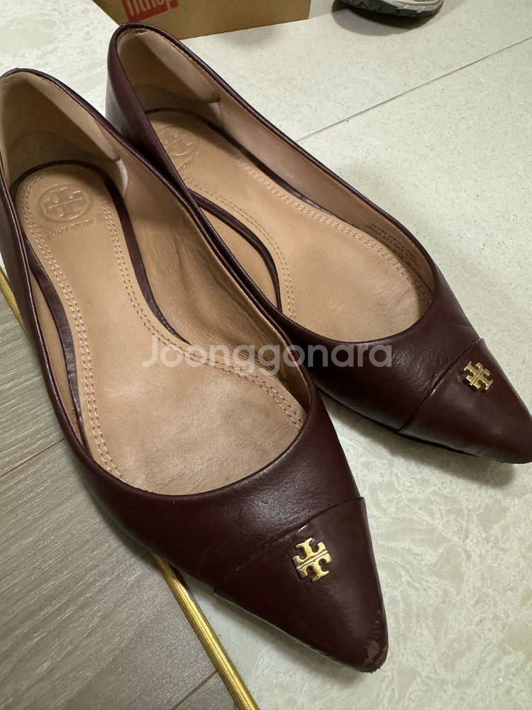 토리버치 버건디 스틸레토 플랫슈즈 5.5(225)--2