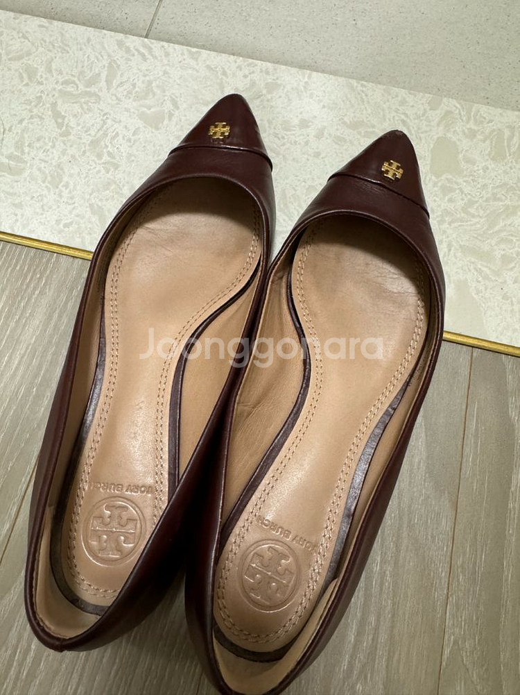 토리버치 버건디 스틸레토 플랫슈즈 5.5(225)--0