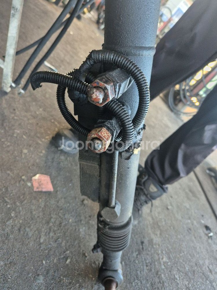 볼보카고트럭5축조향실린더--1