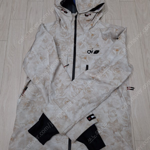 오비오3L 보드복 상하세트 판매합니다