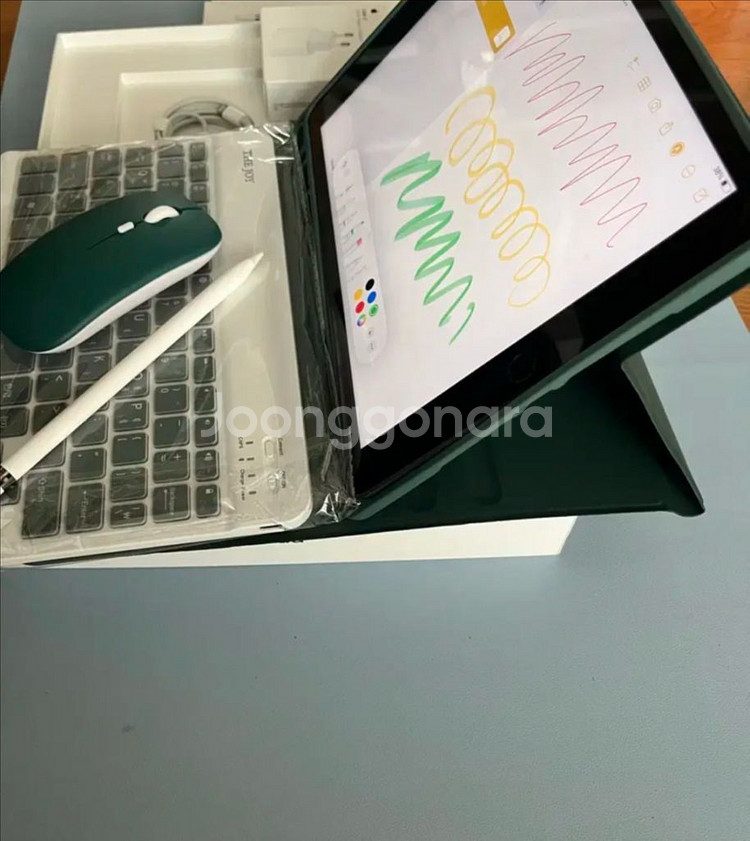 아이패드8세대32기가,애플펜슬1세대,블루투스 키보드케이--1