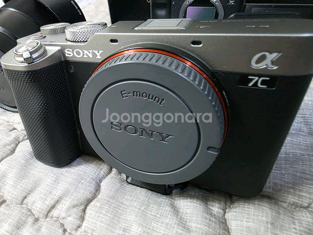 소니 A7C + 렌즈 2개 세트 1만6천컷--2
