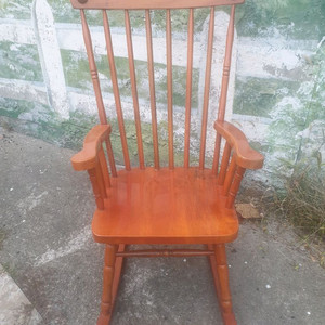 원목 흔들 의자(인천)