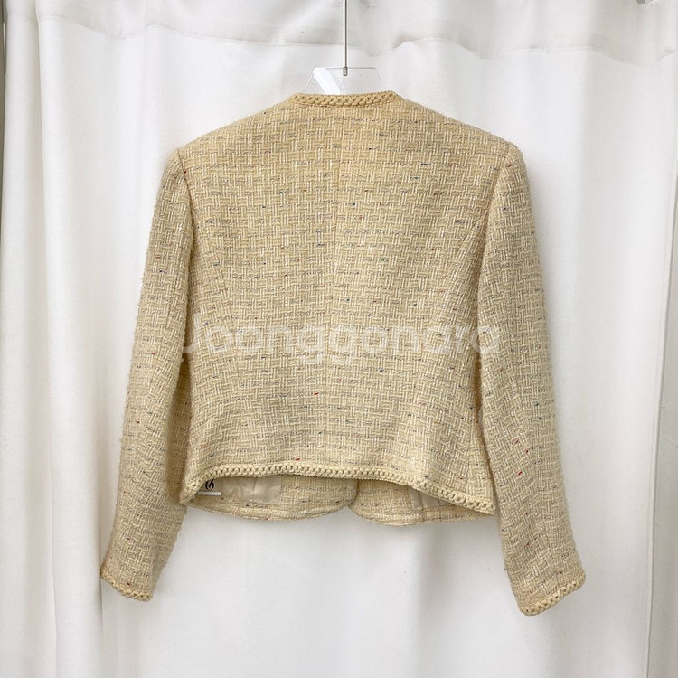 (착샷O) 버터옐로우 진주버튼 트위드자켓--1