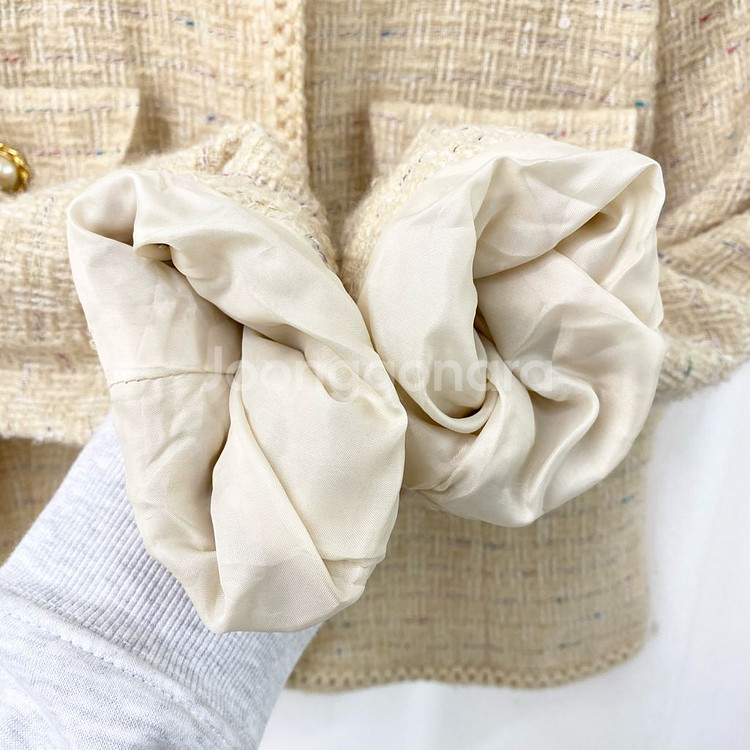 (착샷O) 버터옐로우 진주버튼 트위드자켓--8