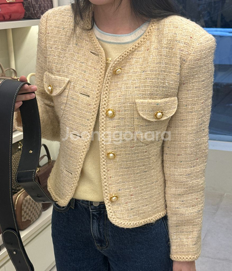 (착샷O) 버터옐로우 진주버튼 트위드자켓--9