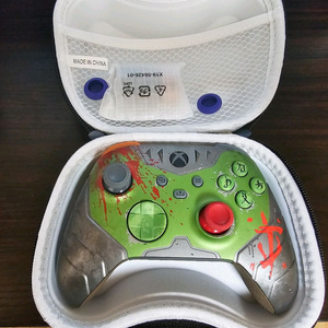 엑박 4세대 패드 둠 에디션 택포 5.5 당일발송!!