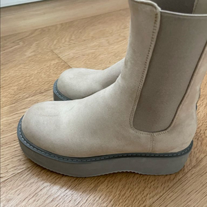 강자매 플랫폼 미들 첼시부츠 벅스버니 230