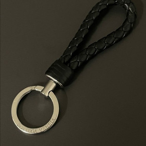 보테가베네타 키링 / 루이비통 셀린느 프라다 구찌 크롬하츠 카우스 더로우 cp컴퍼니 더블알엘 미우미우 마르지엘라