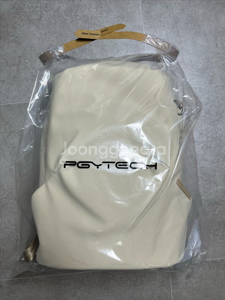 피지테크 원고 라이트 백팩 16L 크림--0