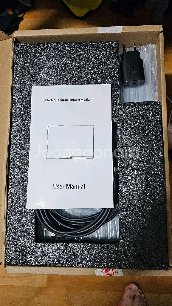 제우스랩 Z16 MAX PRO 휴대용 터치 포터블 보조모니터 팔아요.--1