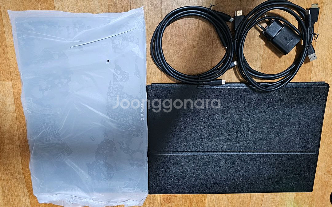 제우스랩 Z16 MAX PRO 휴대용 터치 포터블 보조모니터 팔아요.--0