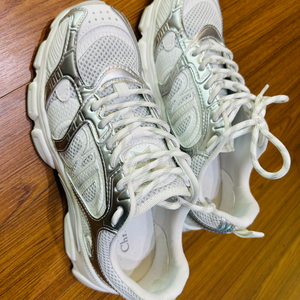 디올 크로노 스니커즈