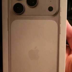 아이폰 17 프로 512GB 자급제 미개봉 팝니다.