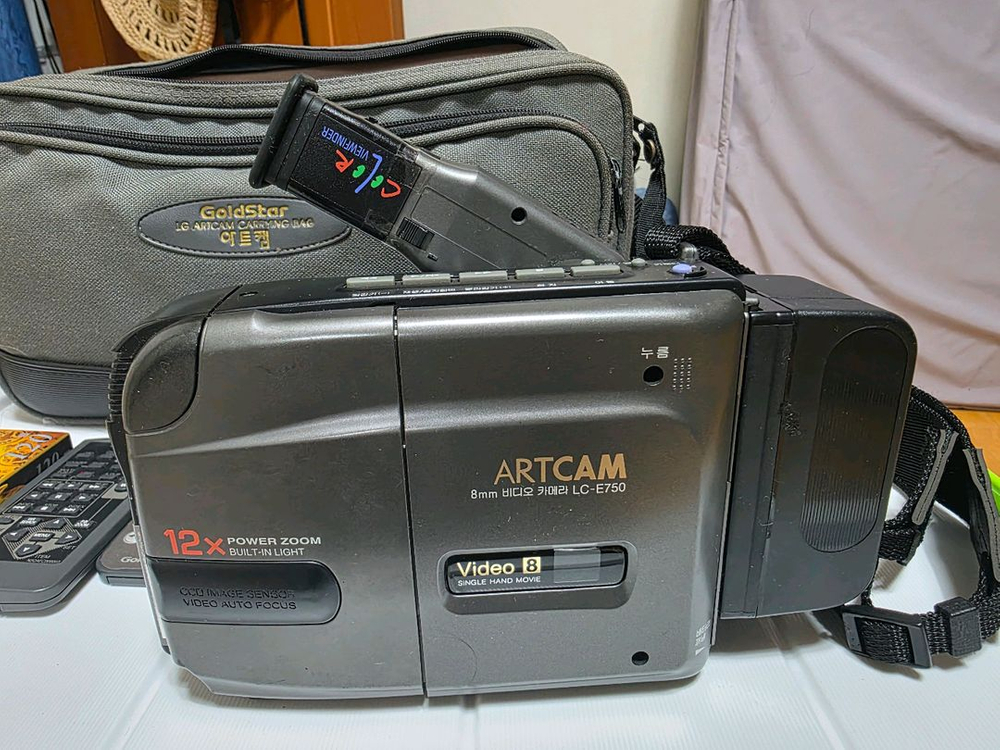 골드스타 8mm 캠코더 ARTcam LC-E750 / 작동불명 / 인테리어·소품용 이미지