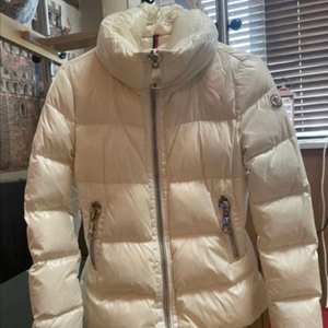 몽클레어 여성 패딩 점퍼