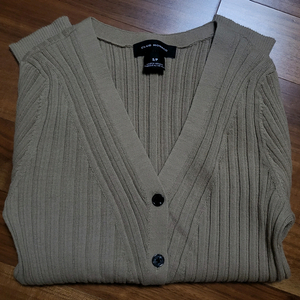 클럽모나코 브이넥 가디건 S