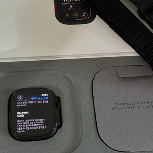 애플워치 울트라2 블랙 티타늄 배터리100% 풀박 (보증 내년 2월까지에요)