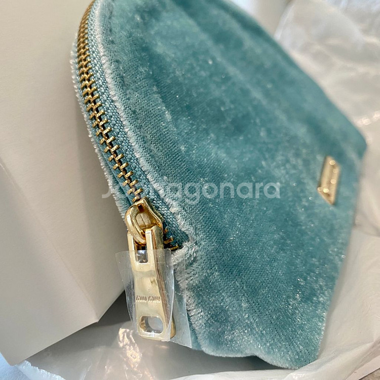 미우미우 펄블루 반달파우치 정품--1