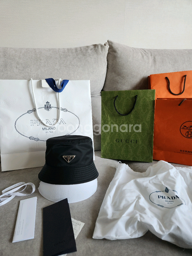 프라다 리나일론 버킷햇--9