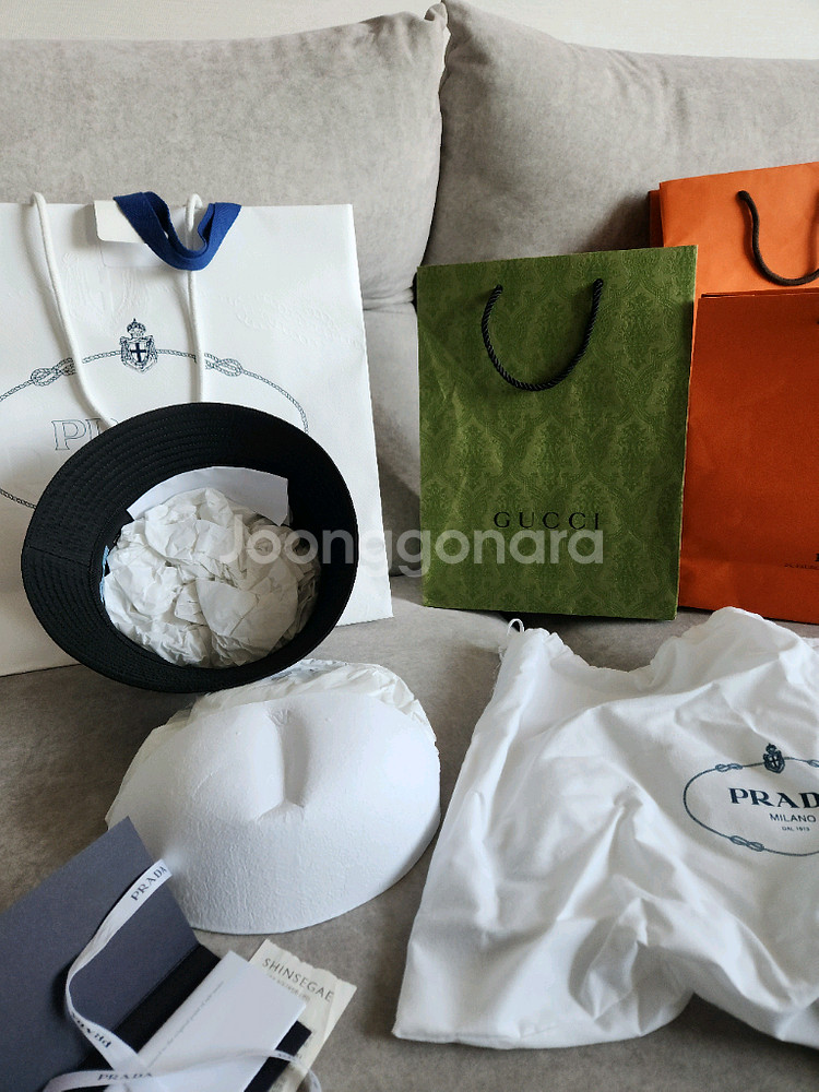 프라다 리나일론 버킷햇--5