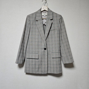 아떼 바네사브루노 체크 자켓 36사이즈