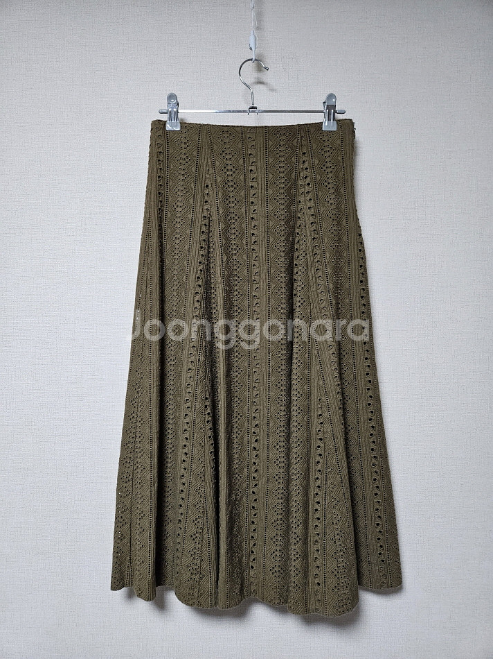 베르니스 Berenice 아일렛 스커트 36사이즈--1