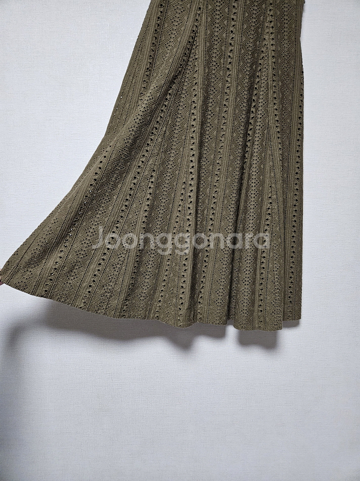 베르니스 Berenice 아일렛 스커트 36사이즈--4