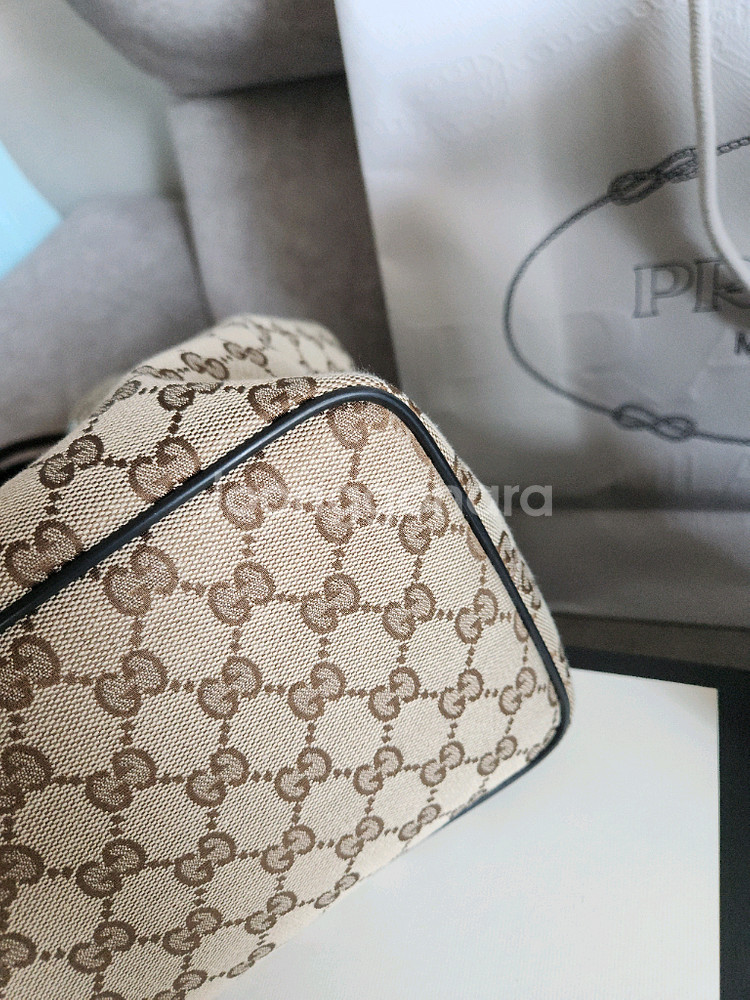 구찌 GG 캔버스 드로스트링백 정품 구찌 GG 자카드 버킷백 백팩 가방 풀박스 거의 새것--1