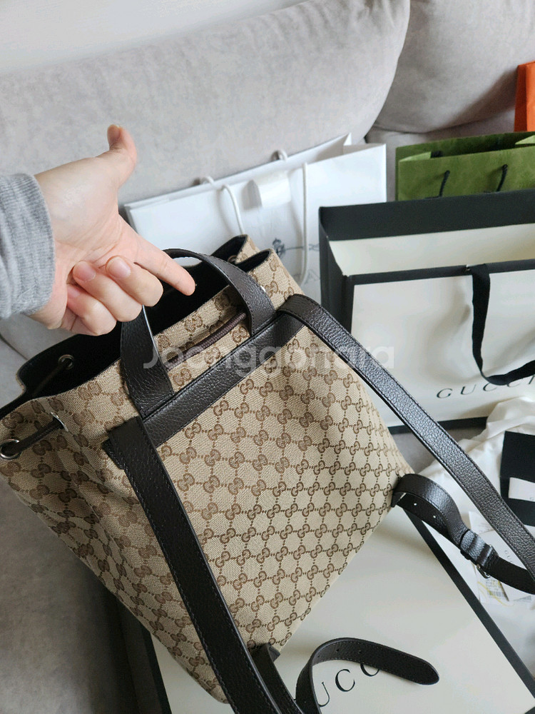 구찌 GG 캔버스 드로스트링백 정품 구찌 GG 자카드 버킷백 백팩 가방 풀박스 거의 새것--4