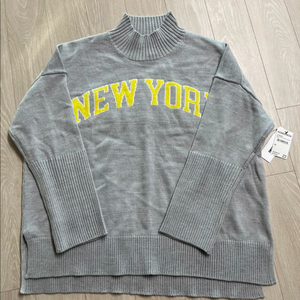 뉴욕 프린트 니트 스웨터