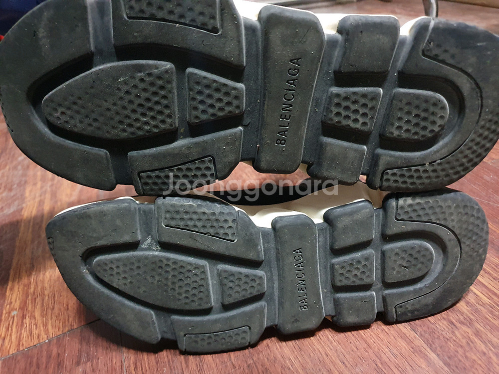 발렌시아가 스피드러너 스니커즈--4