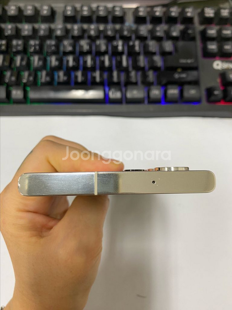 갤럭시S23울트라 크림 A급 256GB 무잔상 메인폰--4