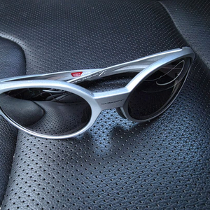 오클리 아이자켓 리덕스 실버 편광 렌즈 선글라스 전천후 코받침