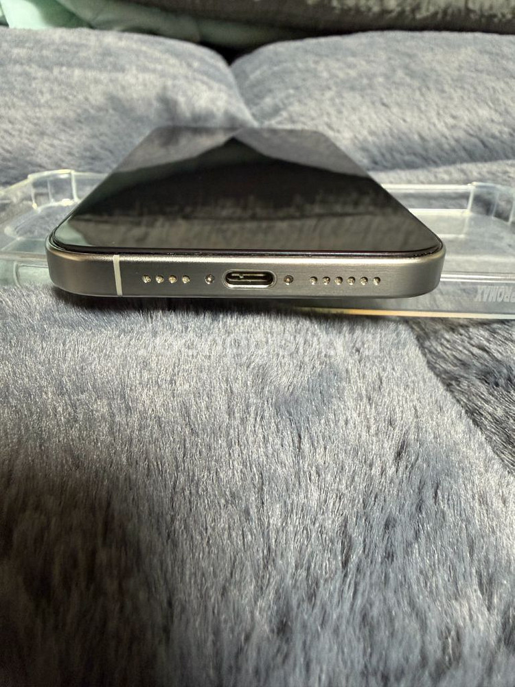 아이폰15 PRO MAX 256 네추럴 티타늄+케이스티파이 메종키츠네 등--5