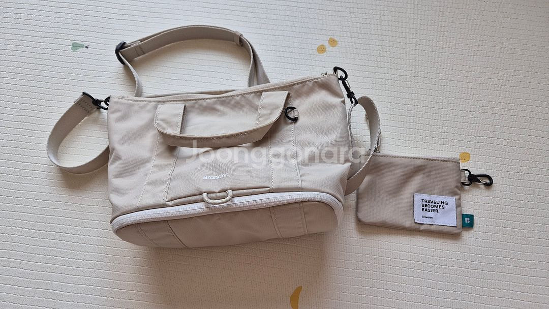 브랜든 확장형 미니 크로스백 라이트베이지--0