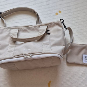 브랜든 확장형 미니 크로스백 라이트베이지