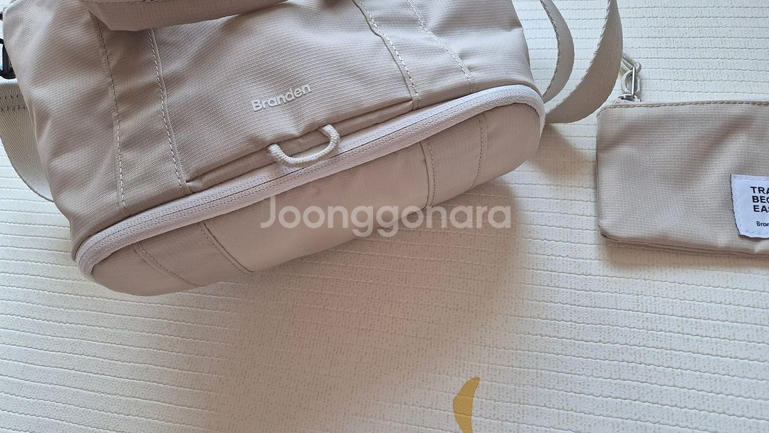 브랜든 확장형 미니 크로스백 라이트베이지--2