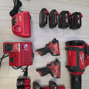 밀워키 12.18V 충전식 전동공구 세트