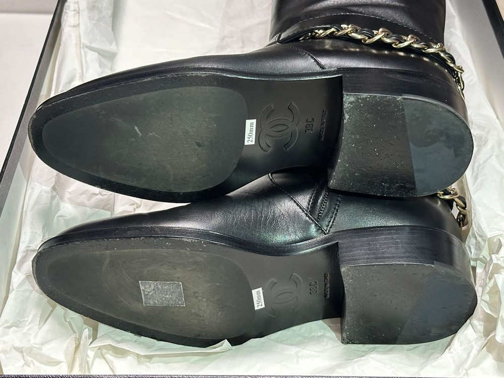 38 샤넬 하이 부츠 카프스킨 골드 메탈--7