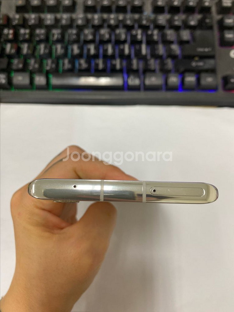 LG 벨벳 화이트 외관깔끔 128GB 무잔상급--4