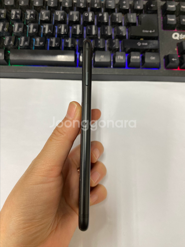 아이폰7 매트블랙 외관A급 32GB 배터리90% 공신폰--5