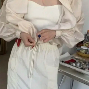 모네마켓 리본빛 폴 스커트