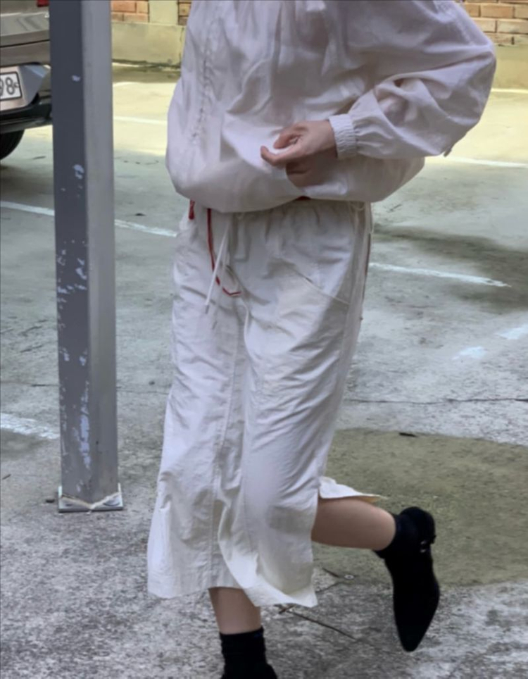 모네마켓 리본빛 폴 스커트 이미지