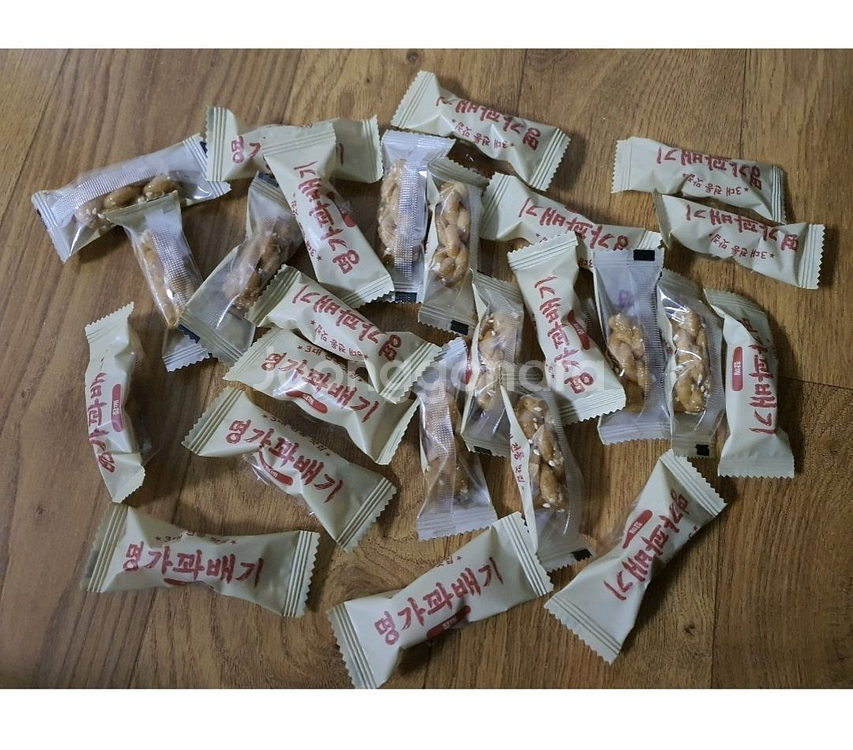 제라늄 예쁜꽃이 피고있음 고급도자기 큰화분포함1만원 명가꽈배기25개덤--8