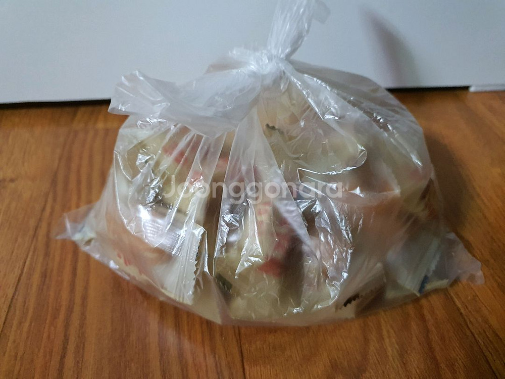 제라늄 예쁜꽃이 피고있음 고급도자기 큰화분포함1만원 명가꽈배기25개덤--9